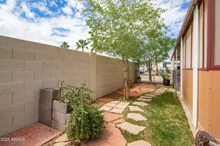 10955 N 79th Ave, Peoria, AZ 85345 - Photo 37