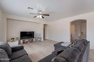 6959 S Wilson Dr, Chandler, AZ 85249 - Photo 9