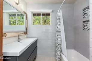 2219 W Catalina Dr, Phoenix, AZ 85015 - Photo 41