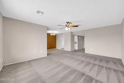 10739 W Saratoga Circle, Sun City, AZ 85351 - Photo 13