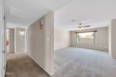 10739 W Saratoga Circle, Sun City, AZ 85351 - Photo 11