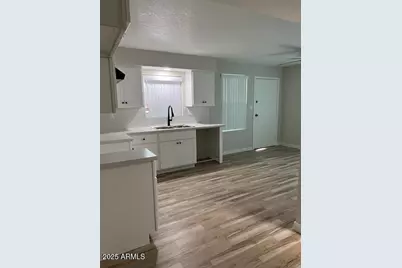 2416 W Augusta Avenue #4, Phoenix, AZ 85021 - Photo 5