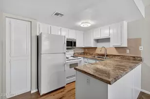 21622 N 23rd Ave, Phoenix, AZ 85027 - Photo 3