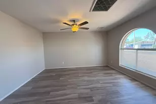 8115 N 56th Ave, Glendale, AZ 85302 - Photo 3