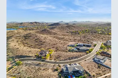 17837 W Estes Way, Goodyear, AZ 85338 - Photo 9