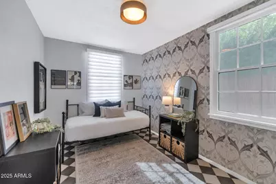 329 W Encanto Boulevard, Phoenix, AZ 85003 - Photo 17