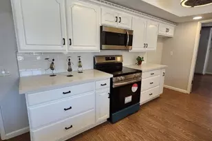 10922 W Welk Dr, Sun City, AZ 85373 - Photo 3