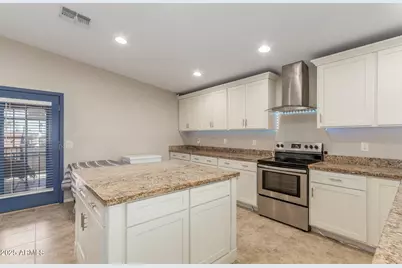 11048 N 16th Avenue, Phoenix, AZ 85029 - Photo 9