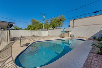 542 E Flynn Lane, Phoenix, AZ 85012 - Photo 31