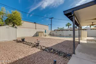 542 E Flynn Ln, Phoenix, AZ 85012 - Photo 27