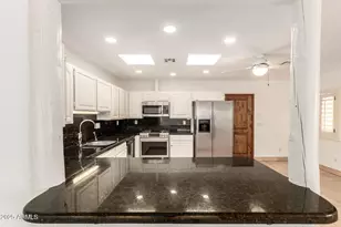 7726 E Kimsey Ln, Scottsdale, AZ 85257 - Photo 21