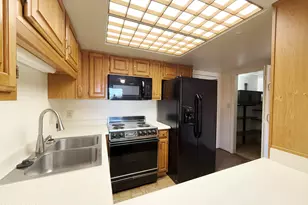 10330 W Thunderbird Blvd, Sun City, AZ 85351 - Photo 5