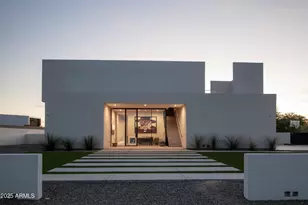 10310 N 37th St, Phoenix, AZ 85028 - Photo 3