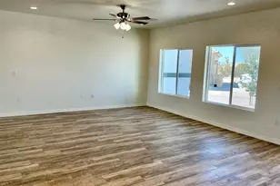 8350 W Encanto Ln, Arizona City, AZ 85123 - Photo 11