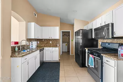 16240 W Maricopa Street, Goodyear, AZ 85338 - Photo 9