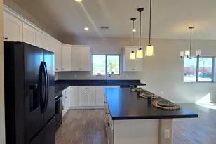 8467 W Magnum Dr, Arizona City, AZ 85123 - Photo 29