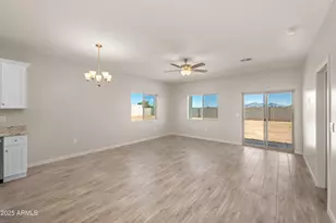 8467 W Magnum Dr, Arizona City, AZ 85123 - Photo 7