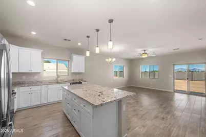 8467 W Magnum Drive, Arizona City, AZ 85123 - Photo 3