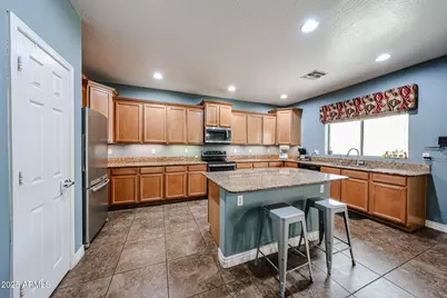 23104 W Kimberly Drive, Buckeye, AZ 85326 - Photo 9