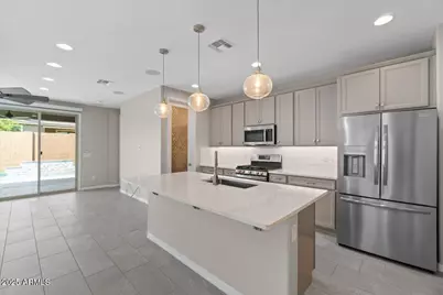 12406 W Citrus Way, Litchfield Park, AZ 85340 - Photo 5