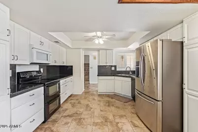 4320 W Banff Lane, Glendale, AZ 85306 - Photo 19