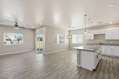 12432 W Madero Drive, Arizona City, AZ 85123 - Photo 9