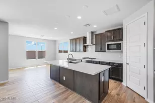 25109 N 171st Ave, Surprise, AZ 85387 - Photo 9