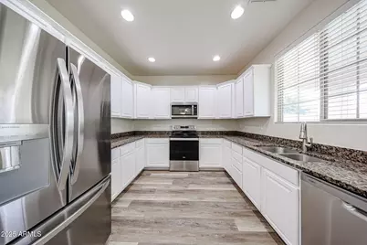 17681 W Molly Lane, Surprise, AZ 85387 - Photo 15