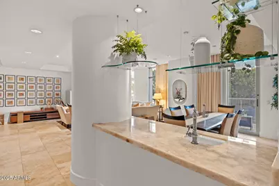 2402 E Esplanade Lane #204, Phoenix, AZ 85016 - Photo 3