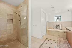 2402 E Esplanade Ln, Phoenix, AZ 85016 - Photo 29