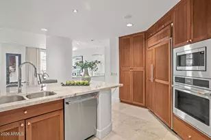 2402 E Esplanade Ln, Phoenix, AZ 85016 - Photo 23