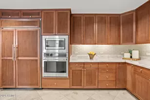 2402 E Esplanade Ln, Phoenix, AZ 85016 - Photo 23