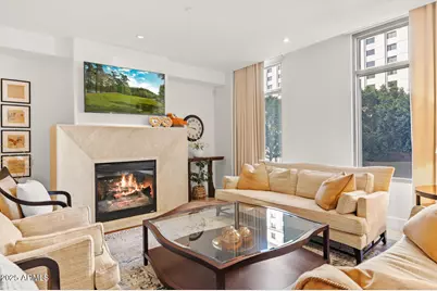 2402 E Esplanade Lane #204, Phoenix, AZ 85016 - Photo 1