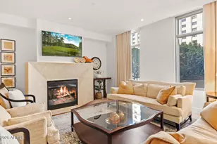 2402 E Esplanade Ln, Phoenix, AZ 85016 - Photo 1