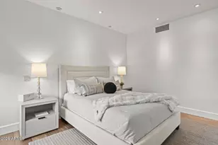 2402 E Esplanade Ln, Phoenix, AZ 85016 - Photo 29