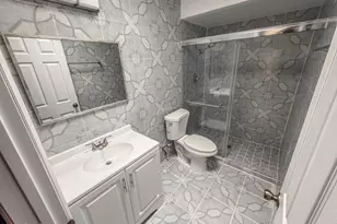 7903 N 61st Ave, Glendale, AZ 85301 - Photo 17