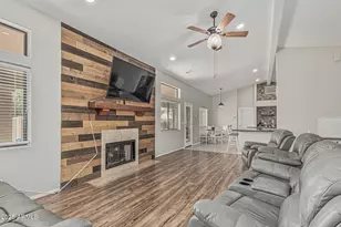 1207 E Clearview Dr, Casa Grande, AZ 85122 - Photo 9