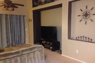 861 S Honeysuckle Ln, Gilbert, AZ 85296 - Photo 3