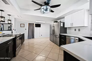 5004 W Kaler Dr, Glendale, AZ 85301 - Photo 7