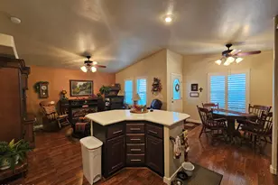 650 N Hawes Rd, Mesa, AZ 85207 - Photo 13