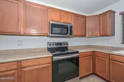 11460 W Eden McKenzie Drive, Surprise, AZ 85378 - Photo 15