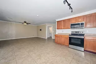 11460 W Eden McKenzie Dr, Surprise, AZ 85378 - Photo 13