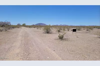 421X1 W Rose Lane #-, Tonopah, AZ 85354 - Photo 5