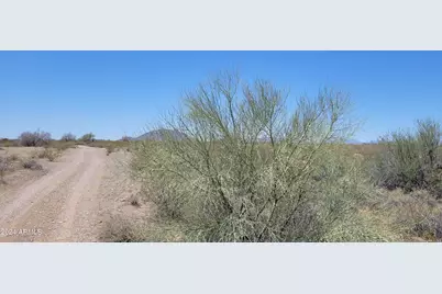 421X1 W Rose Lane #-, Tonopah, AZ 85354 - Photo 9