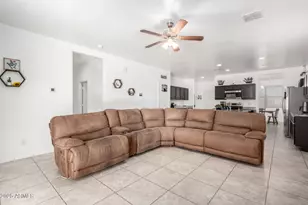 10653 E Sunflower Ct, Florence, AZ 85132 - Photo 3