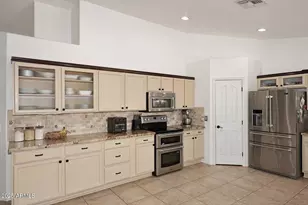 17730 E Brooks Farm Rd, Gilbert, AZ 85298 - Photo 15