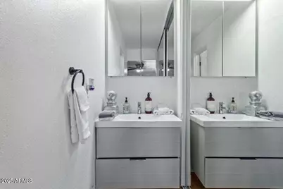 8055 E Thomas Road #C203, Scottsdale, AZ 85251 - Photo 15