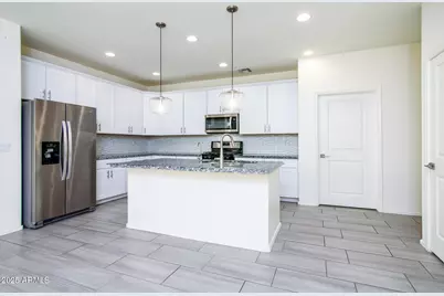 21150 N Evergreen Drive, Maricopa, AZ 85138 - Photo 11