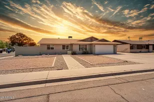 2327 E Pebble Beach Dr, Tempe, AZ 85282 - Photo 1