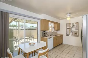10559 W Coggins Dr, Sun City, AZ 85351 - Photo 7